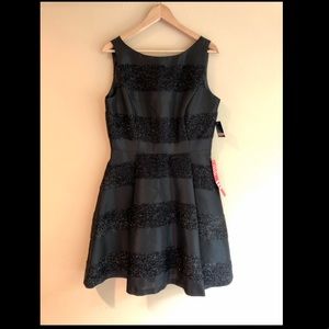 Just…Taylor Shiny A-Line Black Dress